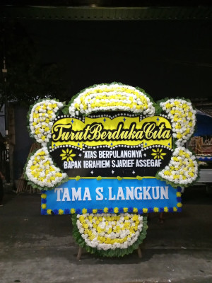 Papan Bunga Duka di Srimenanti