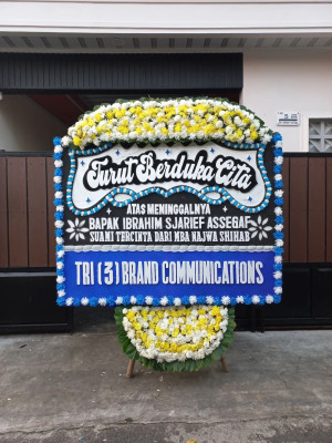 Papan Bunga Duka di Srimenanti